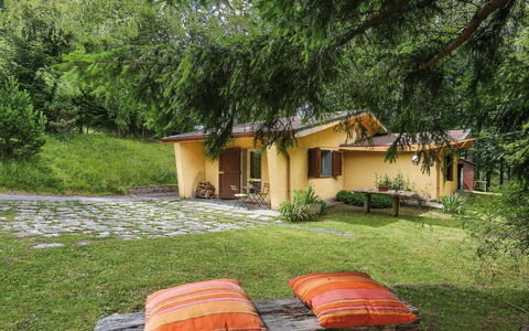 Al Faggio (Gll120): Proprietà, Casa, Erba, Casa, Albero, Immobiliare, Botanica, Villetta, Area Rurale, Paesaggio
