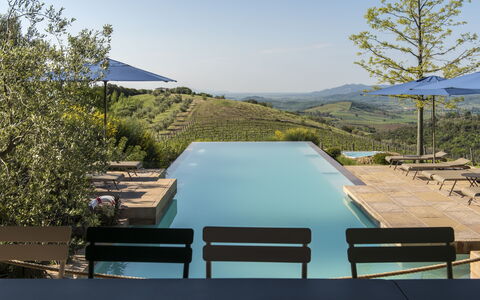 Sequerciani: Piscina, Proprietà, Architettura, Albero, Casa, Immobiliare, Tempo Libero, Costruzione, Vacanza, Shade