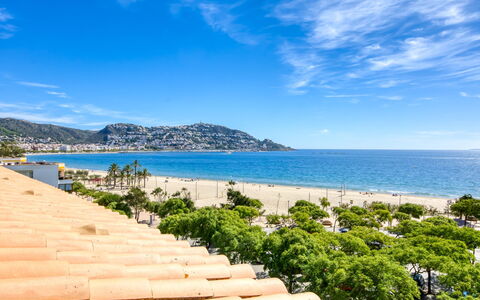 Mileni i: Cielo, Blu, Acqua, Corpo D'Acqua, Orizzonte, Spiaggia, Costa, Mare, Costiera E Morfologie Oceanic, Oceano