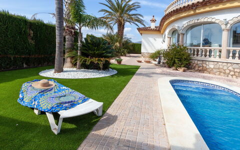 Villa Pasja: Proprietà, Costruzione, Immobiliare, Piscina, Erba, Casa, Ricorrere, Estate, Villa, Vacanza