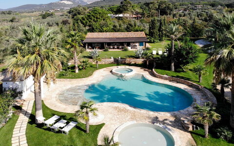 Villa delle Stelle: Piscina, Proprietà, Ricorrere, Paesaggio Naturale, Estate, Immobiliare, Resort Citta ', Costruzione, Dimora, Vacanza