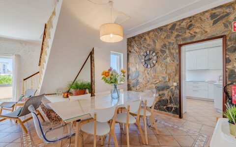 Casa Do Sol: Mobilia, Interior Design, Pavimentazione, Pavimento, Legna, Sedia, Tavolo, Cucina & Sala Da Pranzo Tavolo, Soffitto, Sala Da Pranzo