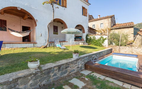 Casa Alice: Proprietà, Costruzione, Casa, Immobiliare, Piscina, Zona Residenziale, Villa, Estate, Hacienda, Backyard