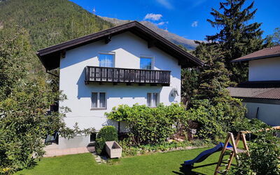 Prutz Kaunertal 615: Pianta, Nube, Cielo, Proprietà, Natura, Costruzione, Finestra, Lotto, Albero, Erba