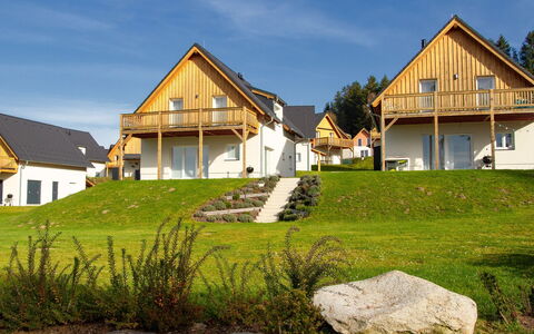 Lakeside Village 11: Cielo, Nube, Pianta, Costruzione, Finestra, Natura, Legna, Albero, Paesaggio Naturale, Lotto