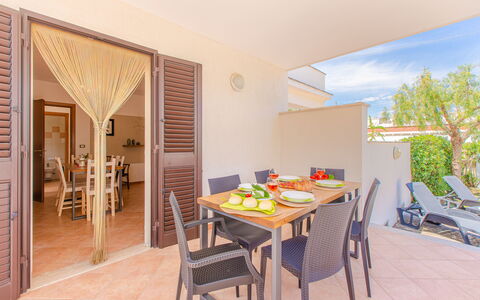 Villa Orchidea: Proprietà, Camera, Immobiliare, Interior Design, Mobilia, Costruzione, Casa, Sala Da Pranzo, Tavolo, Casa