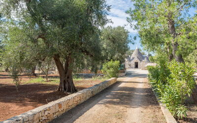 Stradina privata d'ingresso