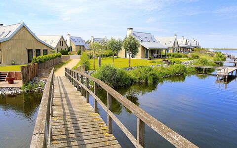 Oesterdam Resort: Acqua, Nube, Cielo, Risorse Idriche, Pianta, Costruzione, Casa, Lago, Alveo, Albero