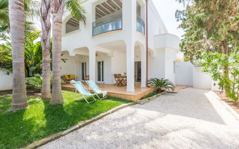 Villetta Ferreri: Proprietà, Casa, Costruzione, Casa, Immobiliare, Zona Residenziale, Estate, Architettura, Appartamento, Facciata
