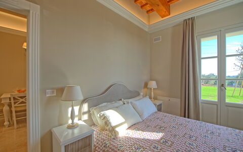 Il Sole Di Vino: Camera Da Letto, Camera, Proprietà, Mobilia, Letto, Lenzuolo, Interior Design, Costruzione, Telaio Del Letto, Soffitto