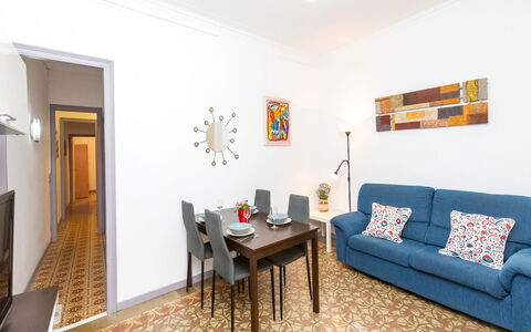 Gracia: Providencia: Camera, Proprietà, Mobilia, Interior Design, Soggiorno, Immobiliare, Giallo, Costruzione, Casa, Tavolo