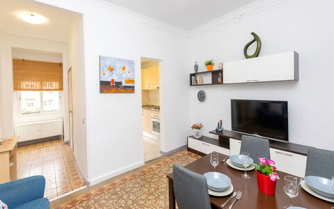 Gracia: Providencia: Camera, Proprietà, Mobilia, Interior Design, Costruzione, Immobiliare, Casa, Tavolo, Soggiorno, Pavimento