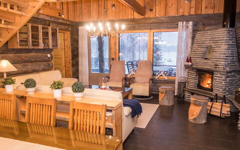 Villa Aurora: Mobilia, Interior Design, Legna, Soffitto, Soggiorno, Camera, Pavimentazione, Tavolo, Illuminazione, Sedia