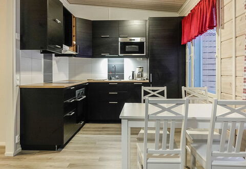 Levin Revontulitaivas a: Balcone, Appartamento, Shade, Bicchiere, Condominio, Corrimano, Portico, Illuminazione Diurna, Deck, Mobili Da Esterno