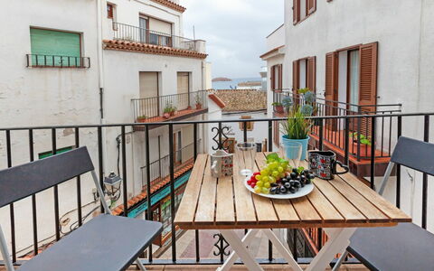 Cap de Tossa: Proprietà, Mobilia, Balcone, Camera, Costruzione, Tavolo, Casa, Interior Design, Immobiliare, Appartamento