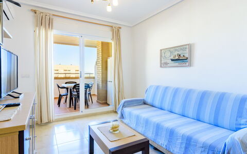 Altamar: Mobilia, Proprietà, Divano, Tavolo, Blu, Azzurro, Comfort, Illuminazione, Interior Design, Finestra