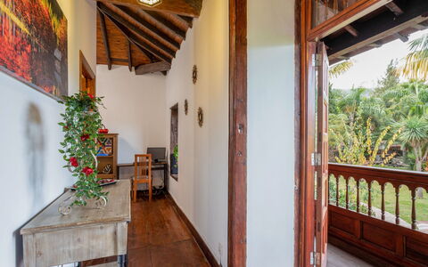 Villa Torrita: Proprietà, Costruzione, Pianta, Legna, Interior Design, Architettura, Pavimento, Portico, Color Legno, Parete
