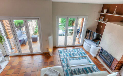 Berganti: Proprietà, Camera, Mobilia, Costruzione, Pavimento, Casa, Interior Design, Immobiliare, Casa, Camera Da Letto