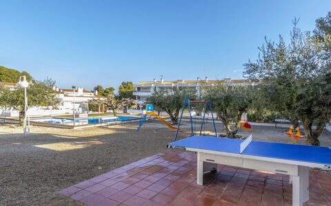 Ursula: Proprietà, Cielo, Immobiliare, Mobilia, Vacanza, Costruzione, Casa, Zona Residenziale, Tempo Libero, Parco