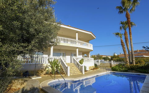 Sofía: Pianta, Cielo, Acqua, Costruzione, Blu, Azzurro, Albero, Piscina, Casa, Eco Hotel