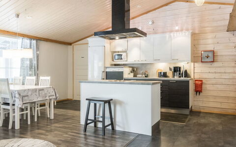Aarre a: Cucina, Interior Design, Mobilia, Legna, Soffitto, Pavimentazione, Controsoffitto, Elettrodomestico Da Cucina, Lampada, Cabinetry