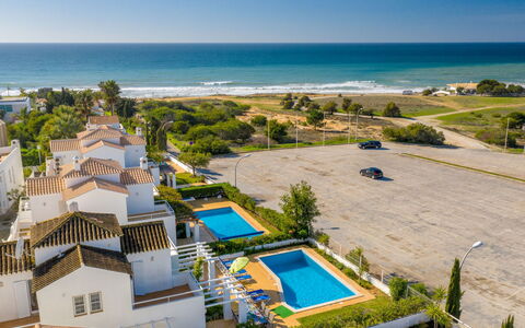 Villa Blue Ocean: Proprietà, Immobiliare, Ricorrere, Casa, Costruzione, Vacanza, Estate, Piscina, Architettura, Fotografia Aerea