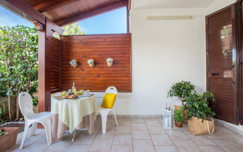 Villa Anna: Proprietà, Camera, Costruzione, Casa, Immobiliare, Interior Design, Mobilia, Architettura, Casa, Tavolo