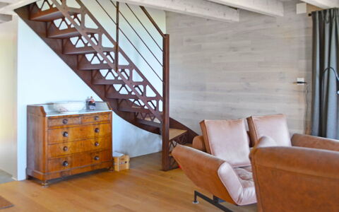 Chalet la Frêtaz: Mobilia, Cabinetry, Costruzione, Legna, Cassetto, Comfort, Cassettiera, Interior Design, Pavimentazione, Pavimento