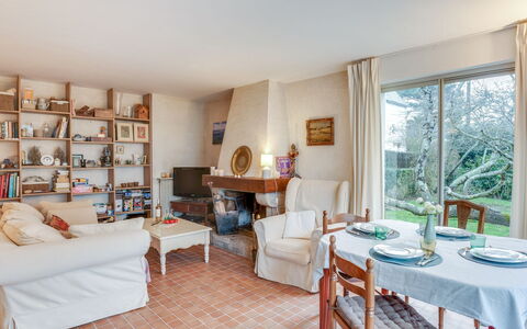 Ty Mam Goz: Proprietà, Camera, Mobilia, Costruzione, Interior Design, Casa, Pavimento, Immobiliare, Tavolo, Soffitto