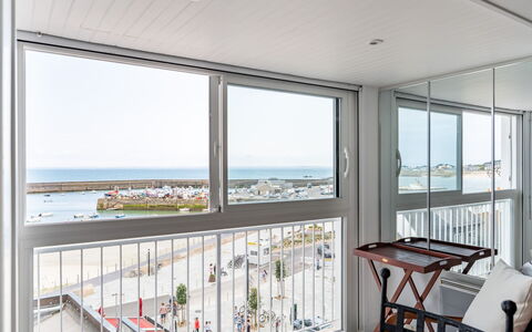 Quiberon 226: Pianta, Mobilia, Proprietà, Finestra, Sedia, Costruzione, Legna, Illuminazione, Vaso Di Fiori, Architettura
