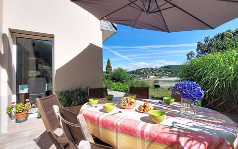 Meeresblick: Mobilia, Ombrello, Sedia, Mobili Da Esterno, Tavolo, Tavolo Esterno, Shade, Cucina & Sala Da Pranzo Tavolo, Eco Hotel, Giardino