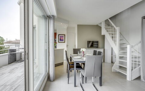 La Closerie des Tremieres: Proprietà, Costruzione, Camera, Soffitto, Casa, Interior Design, Mobilia, Pavimento, Immobiliare, Architettura