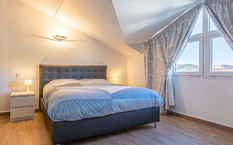 La Closerie des Tremieres: Camera Da Letto, Letto, Camera, Mobilia, Proprietà, Attico, Telaio Del Letto, Pavimento, Interior Design, Bedding