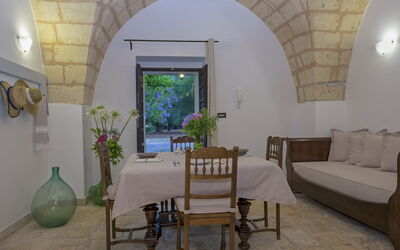 Masseria Ortensia: Camera, Proprietà, Interior Design, Costruzione, Arco, Mobilia, Soggiorno, Architettura, Immobiliare, Casa