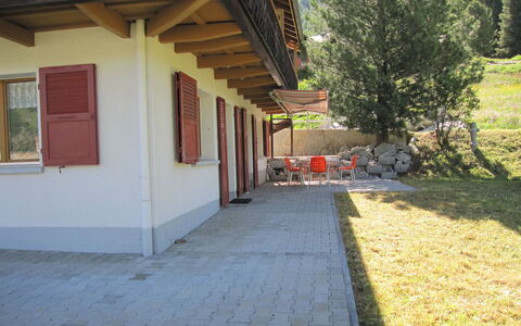 Heimine: Proprietà, Casa, Casa, Costruzione, Immobiliare, Albero, Architettura, Paesaggio, Manto Stradale, Estate