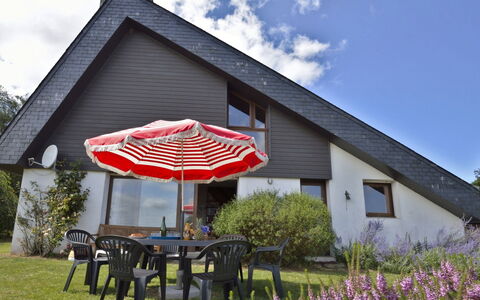 Ker Norge: Nube, Pianta, Cielo, Costruzione, Proprietà, Albero, Fiore, Finestra, Casa, Lotto