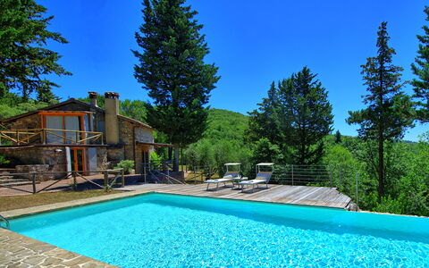 Casa Fioraie: Piscina, Proprietà, Immobiliare, Casa, Estate, Tempo Libero, Casa, Costruzione, Albero, Vacanza