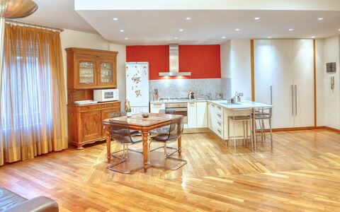 Dai Fiorentini - Apartment In Levanto: Camera, Proprietà, Pavimento, Mobilia, Pavimento In Legno, Interior Design, Latifoglie, Costruzione, Pavimentazione, Pavimento Laminato