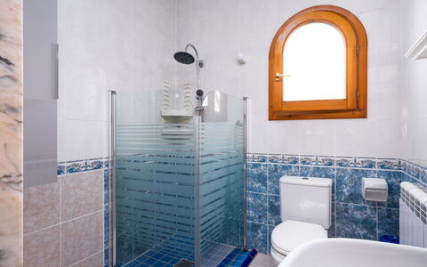Mirador: Bagno, Proprietà, Camera, Piastrella, Pavimento, Immobiliare, Interior Design, Costruzione, Architettura, Casa
