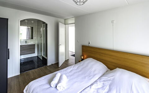 Citta Romana: Mobilia, Proprietà, Costruzione, Comfort, Luce, Legna, Azzurro, Interior Design, Illuminazione