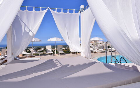Residence Montesarago: Proprietà, Tenda, Shade, Tempo Libero, Immobiliare, Ricreazione, Città, Evento, Baldacchino, Blu Elettrico