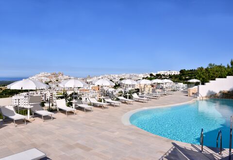 Residence Montesarago: Cielo, Acqua, Costruzione, Piscina, Lettino, Mobili Da Esterno, Località Balneare, Shade, Costiera E Morfologie Oceanic, Casa