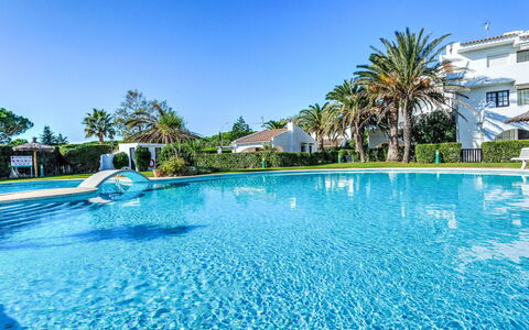 Green Garden & House Pals Beach: Blu, Piscina, Tempo Libero, Ricorrere, Vacanza, Tropici, Landscaping, Resort Citta ', Eco Hotel