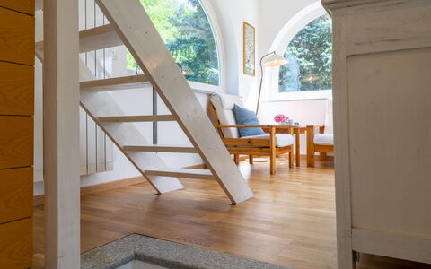 Di Sara: Le Scale, Proprietà, Camera, Casa, Costruzione, Casa, Pavimento, Illuminazione Diurna, Immobiliare, Interior Design