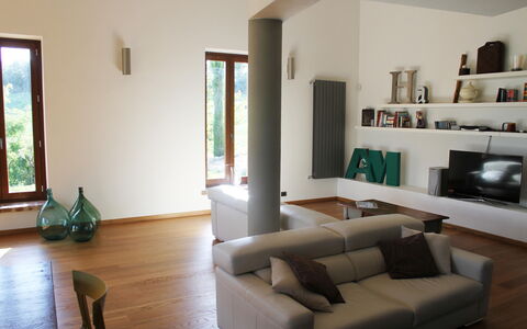 Casale De Conti: Soggiorno, Mobilia, Camera, Proprietà, Interior Design, Costruzione, Casa, Divano, Pavimento, Tavolino Da Caffè