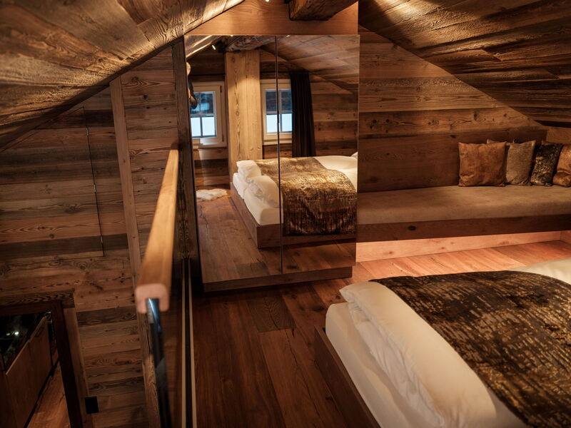 Galaxy Lodge