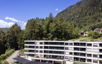 Apartment Gerlitzen mit Seeblick 30.15: Cielo, Costruzione, Giorno, Proprietà, Finestra, Ruota, Urban Design, Auto, Condominio, Pianta