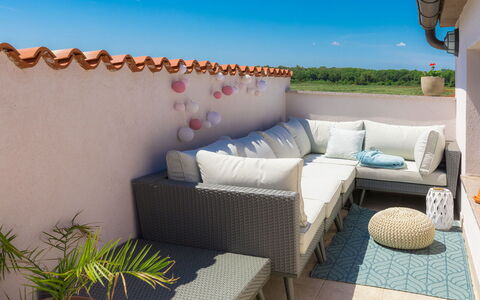 Barbolan: Proprietà, Mobilia, Camera, Interior Design, Casa, Immobiliare, Parete, Turchese, Costruzione, Casa