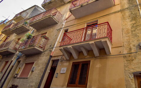 Sinago: Quartiere, Costruzione, Balcone, Architettura, Proprietà, Cittadina, Casa, Facciata, Parete, Appartamento