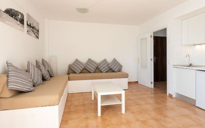 Alloggio:&nbsp;Neighbours Beach 100.2